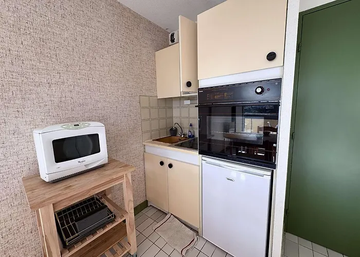 Avec Terrasse, Accès Rapide Et Parking Privé - Du Roi - Fr-1-250-179 Appartement *