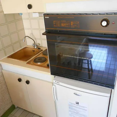 Avec Terrasse, Acces Rapide Et Parking Prive - Du Roi - Fr-1-250-179 Apartment