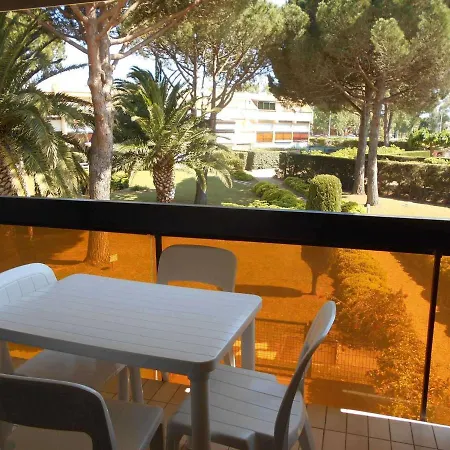 Apartment Avec Terrasse, Acces Rapide Et Parking Prive - Du Roi - Fr-1-250-179