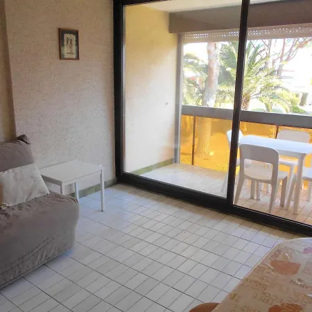 Apartment Avec Terrasse, Acces Rapide Et Parking Prive - Du Roi - Fr-1-250-179 *