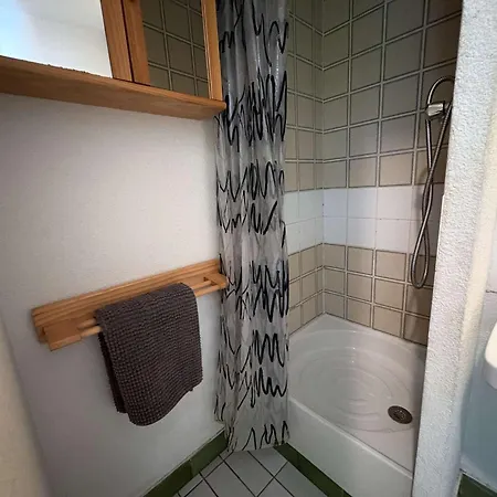 Appartement Avec Terrasse, Accès Rapide Et Parking Privé - Du Roi - Fr-1-250-179 Le Grau-du-Roi
