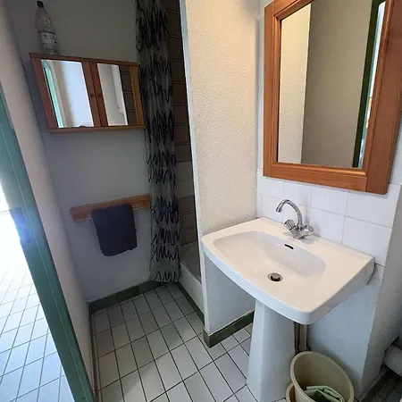 Appartement Avec Terrasse, Accès Rapide Et Parking Privé - Du Roi - Fr-1-250-179 Le Grau-du-Roi